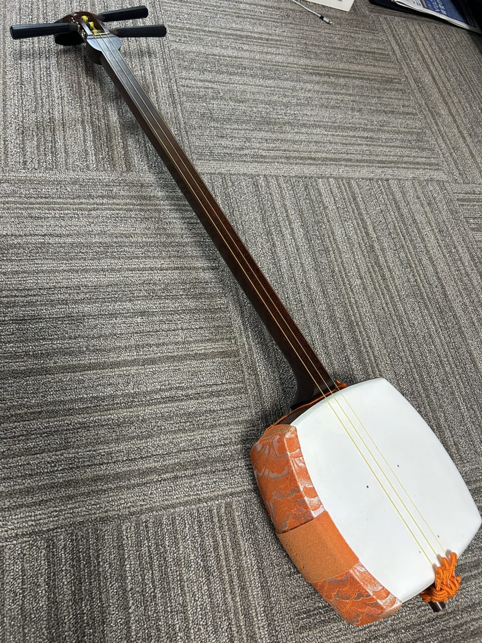 天然素材　地唄用　三弦駒　水牛　弦楽器　和楽器　　三味線 中古三味線】地唄紅木三味線（厳選品）【和楽器市場】